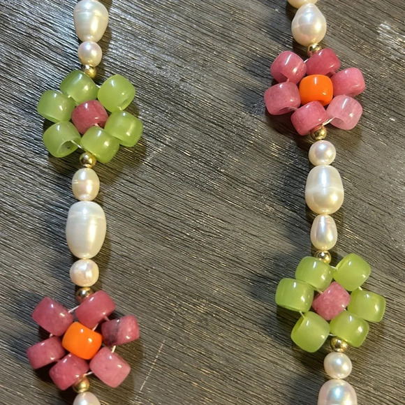 Éliou Cultures Pearls & Pony Bead Flower Necklace - Picture 4 of 5